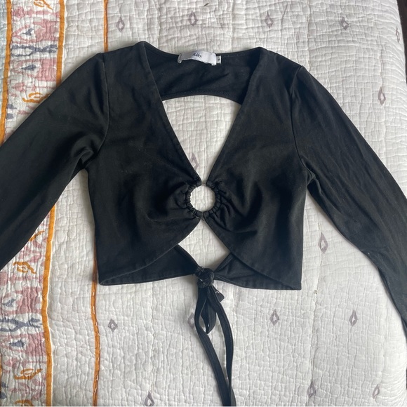 Top - Picture 1 of 2